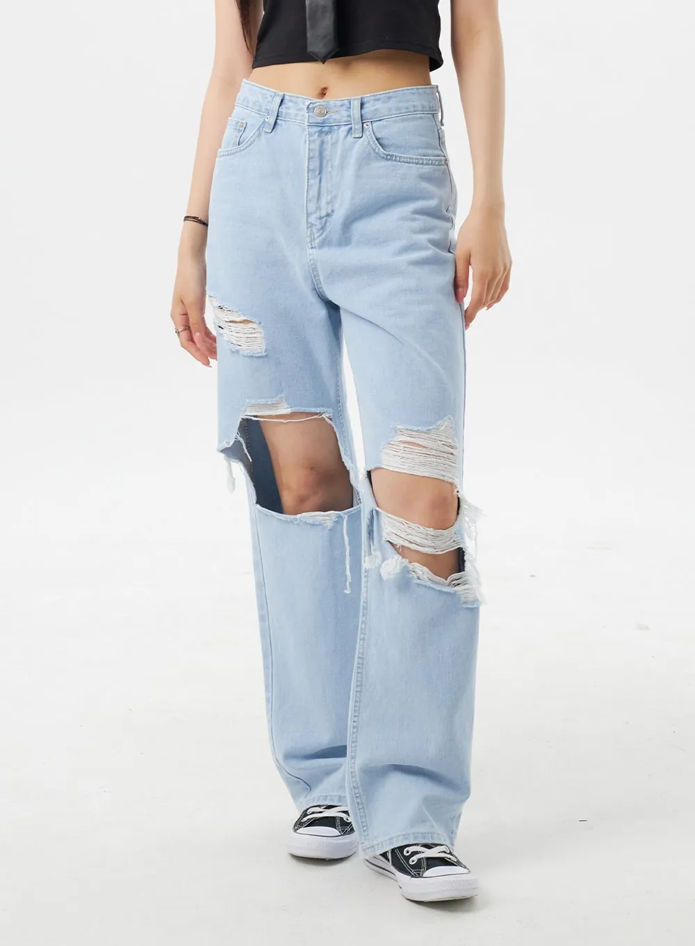 Light Wash Ripped Jeans BY325