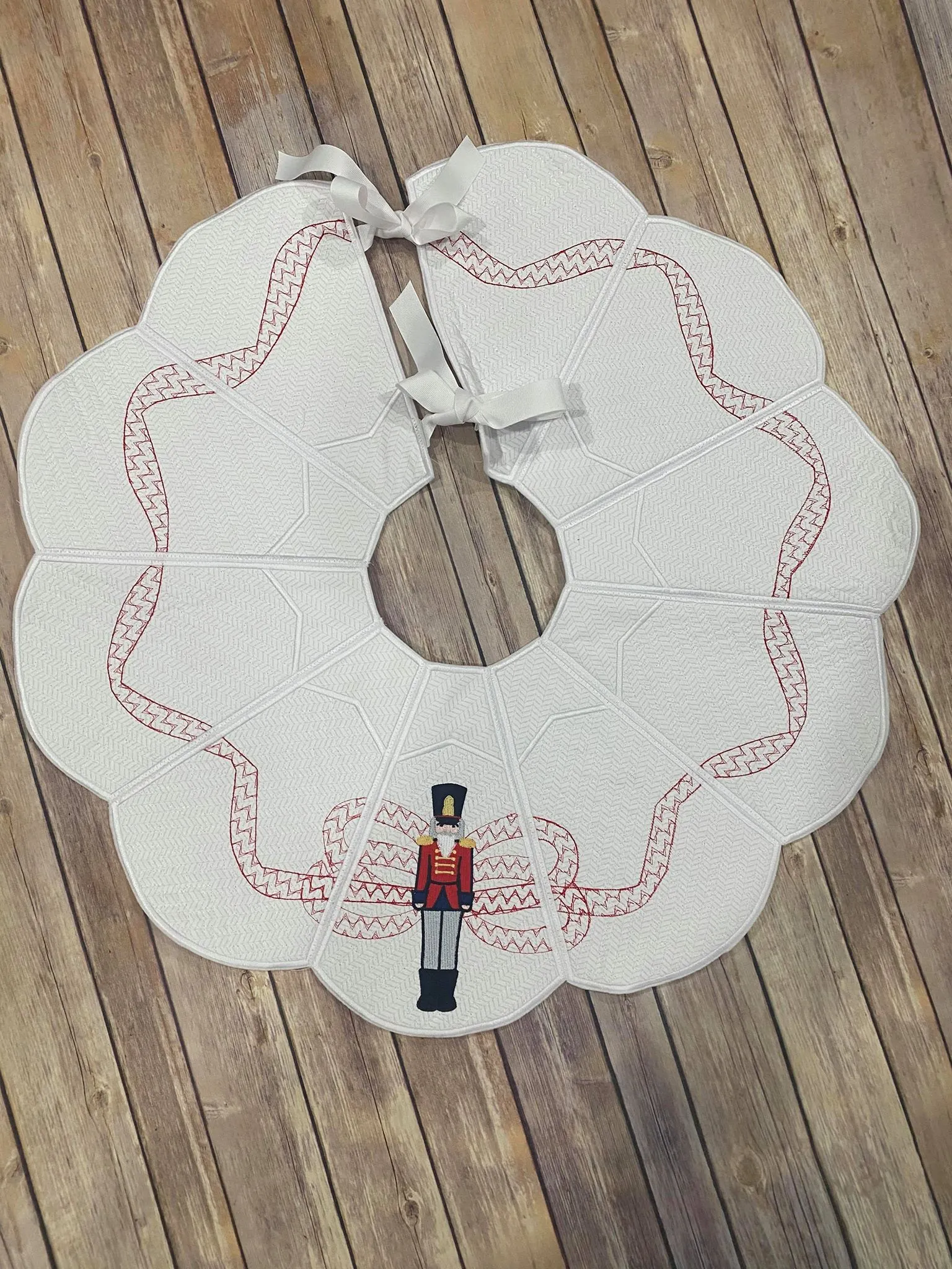 Nutcracker Christmas Tree Skirt In The Hoop 8x12