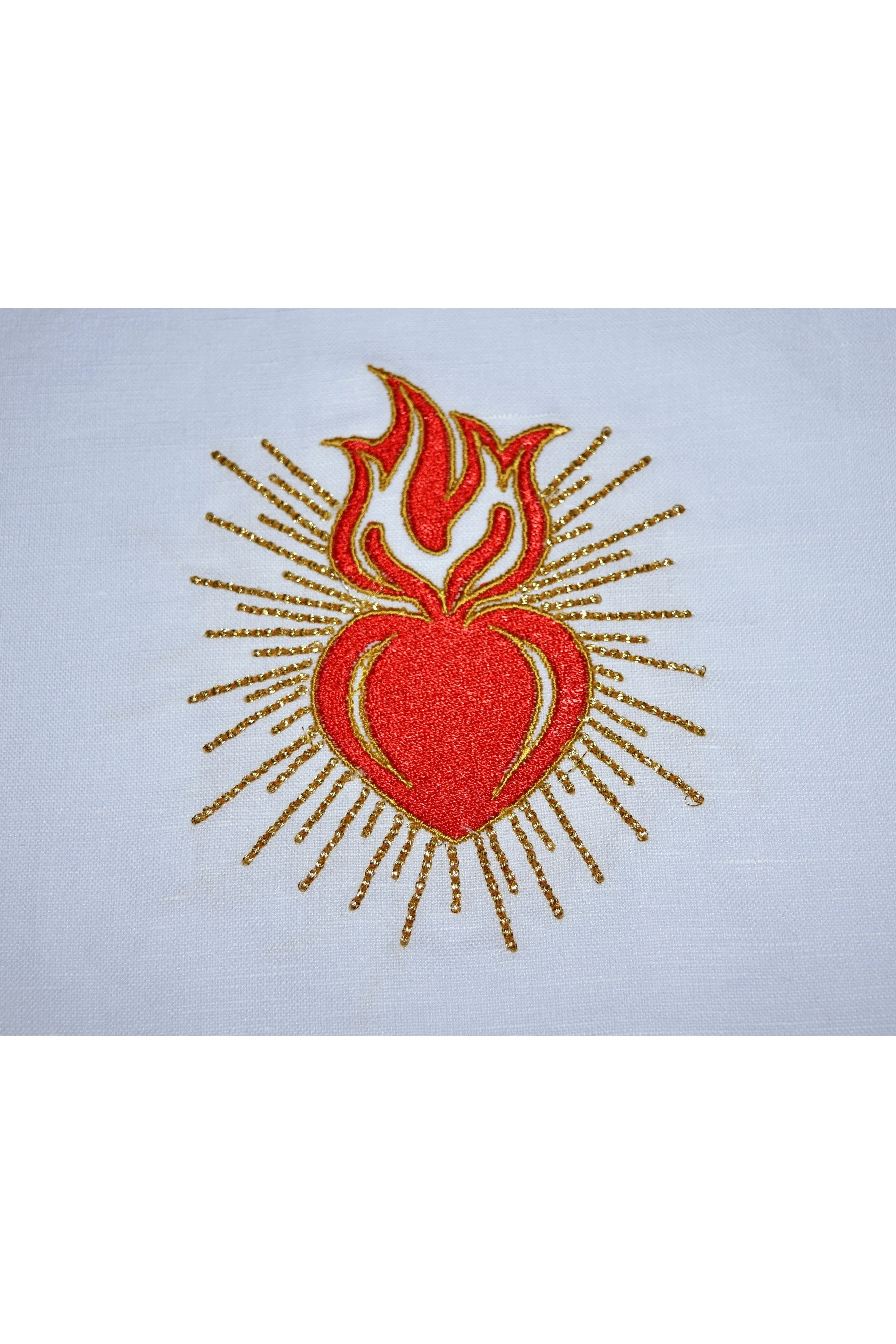 Sacred Heart Mass Linens - SL3022