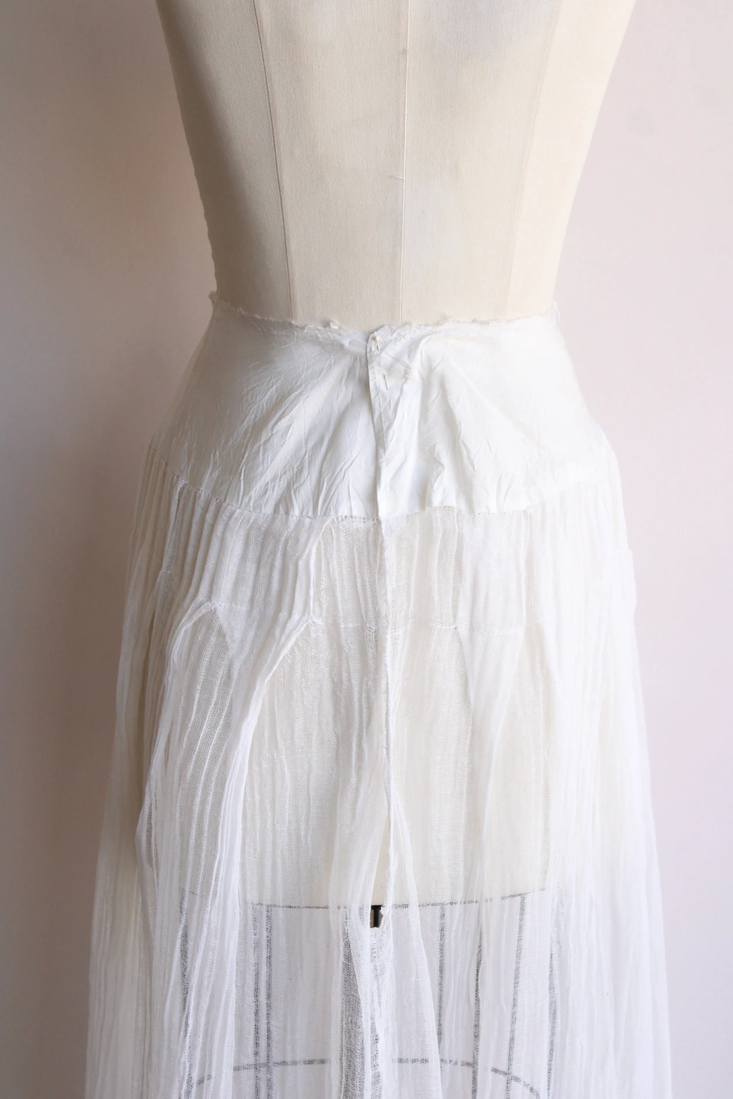 Vintage 1950s 1960s White Gauze Petticoat