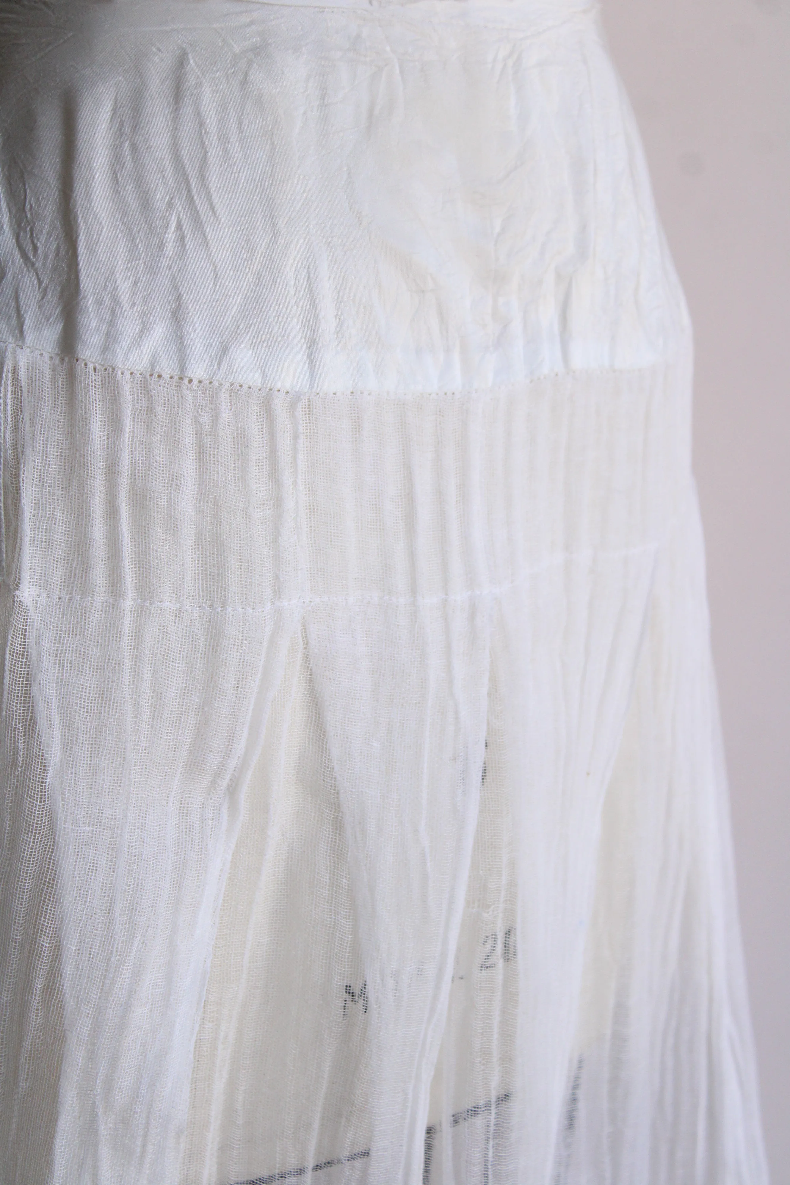 Vintage 1950s 1960s White Gauze Petticoat