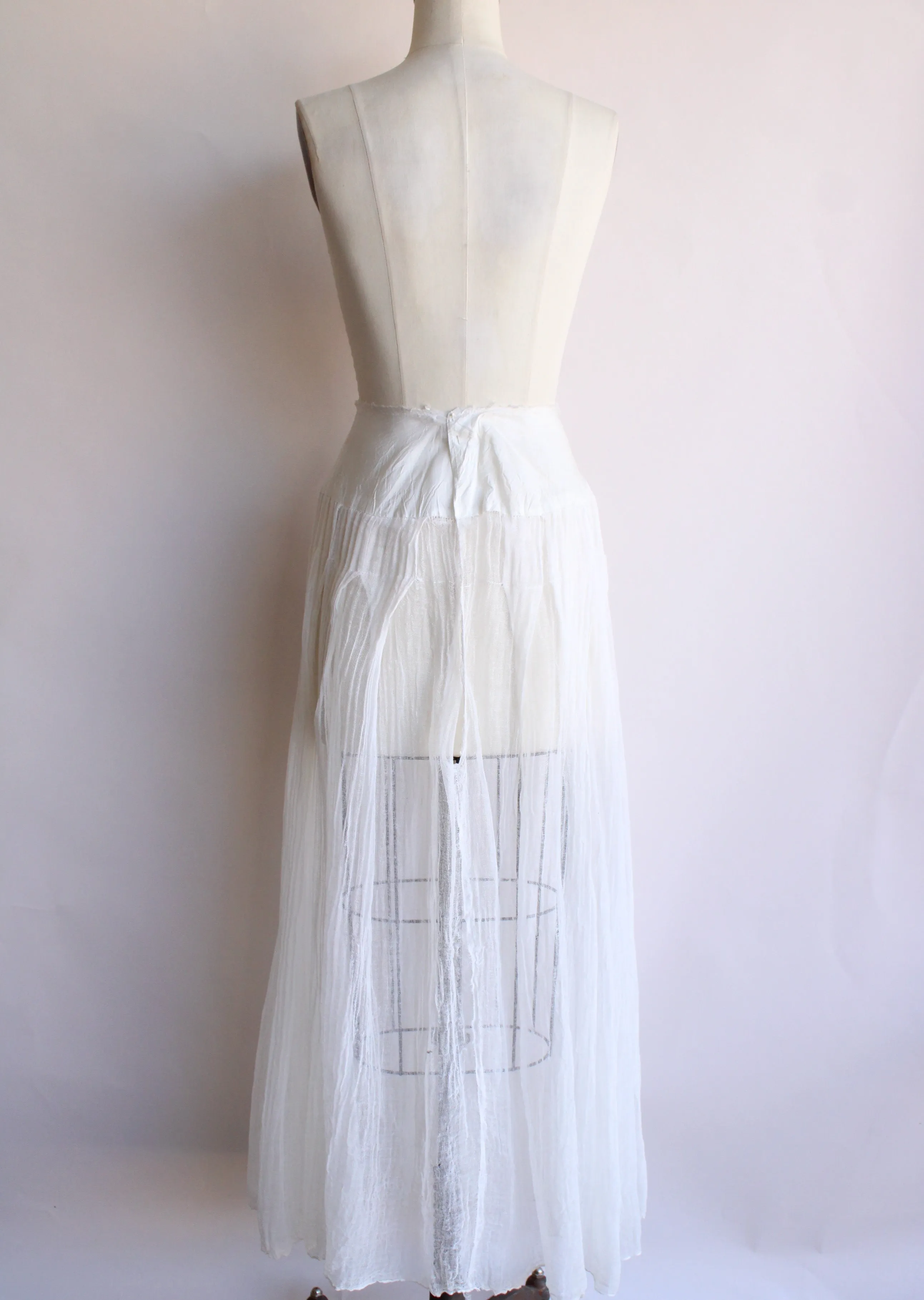 Vintage 1950s 1960s White Gauze Petticoat